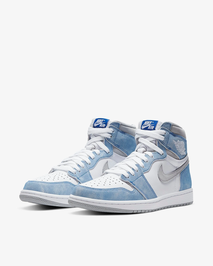 Air Jordan 1 Retro High OG Hyper Royal1